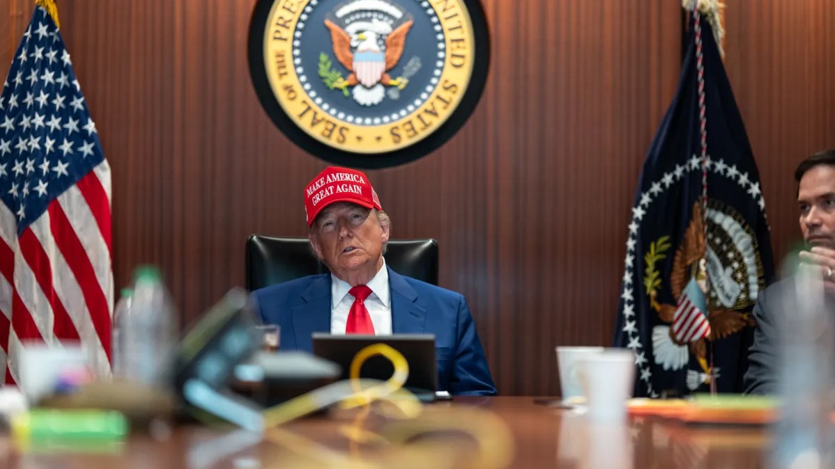 Trump, Israel, Iran, ceasefire, Middle East conflict, Midnight Hammer, B‑2 bomber, missile attacks, Qatar mediation, global markets