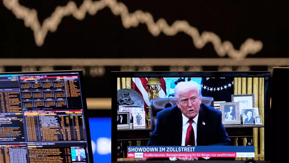 Futures edge lower, trade talks, Trump comments, PPI data, Producer Price Index, inflation, Federal Reserve, interest rates, U.S.–China trade, tariffs