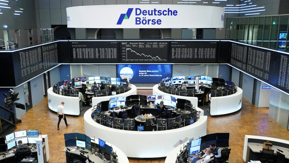 European stock markets, Fed rate cut, Stoxx 600, DAX, FTSE 100,why European stocks are muted, impact of US Fed rate cut on European markets, December Fed rate cut expectations, disconnect between Fed policy and European equities, European market reaction to US monetary policy