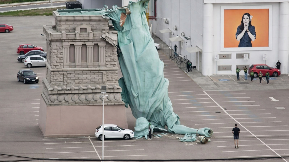 Statue of Liberty replica collapse, strong winds topple statue, Statue of Liberty not New York incident, fallen Statue of Liberty replica news, viral statue collapse video, weather damage public monuments, strong wind structural damage, Statue of Liberty replica safety, misleading statue news clarification, public reaction statue collapse