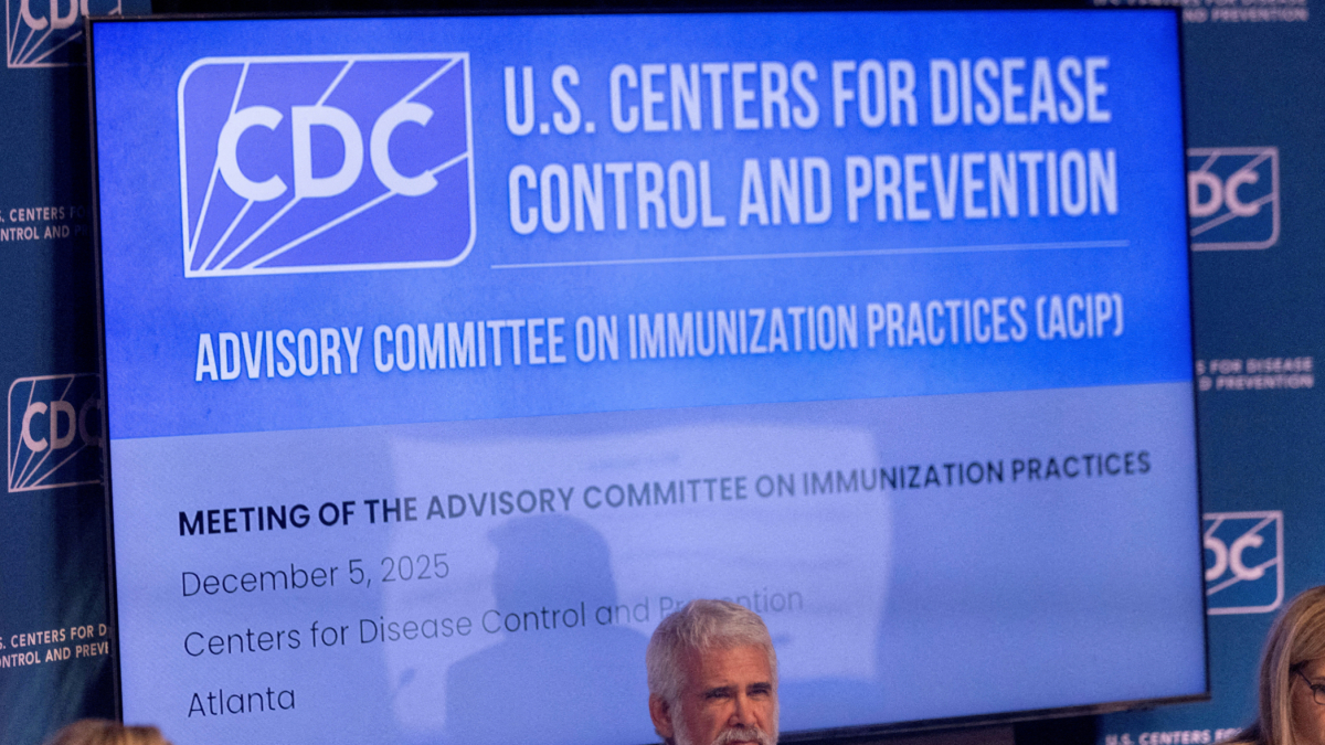 COVID vaccine delay, US vaccine policy, ACIP panel halt, Kennedy vaccine panel, COVID booster update, vaccine approval delay, US court vaccine ruling, mRNA vaccine news, RSV vaccine delay, CDC vaccine guidance