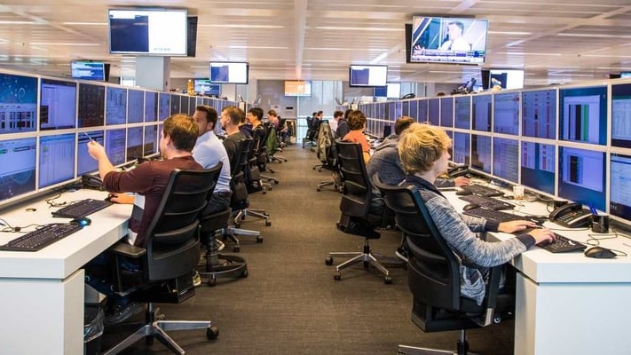 Deutsche Bank, Middle East tensions, global markets, limited market impact, financial stability, geopolitical risks, investor sentiment, oil prices, stock market reaction, safe haven assets